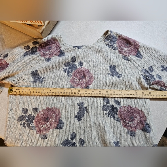 Lucky 🍀 Brand Size M Floral Sweater - Picture 13 of 13